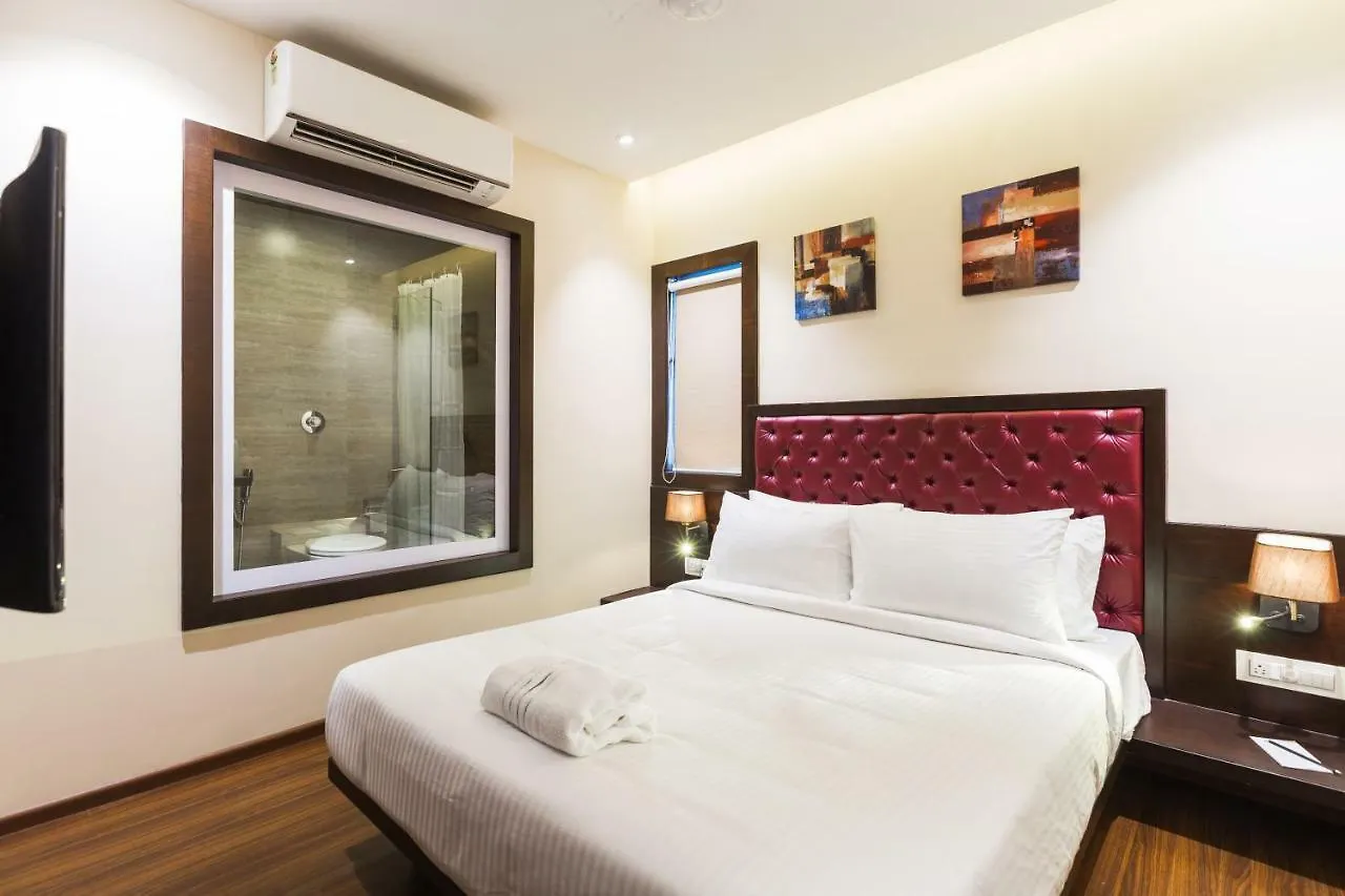 York Hotel Kochi 4*,